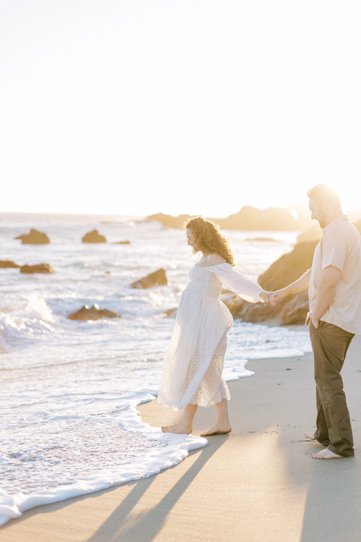 Maternity photoshoot with natural light in Malibu, Malibu, CA maternity photographer, maternity photography in Malibu, Malibu maternity photographer, southern California maternity photographer, Santa Barbara maternity photographer, Thousand Oaks Maternity photographer, natural light photographer in Malibu, Malibu natural light photographer, Westlake Village maternity photographer, maternity photographer in Westlake Village, Westlake maternity photographer, Conejo Valley maternity photographer