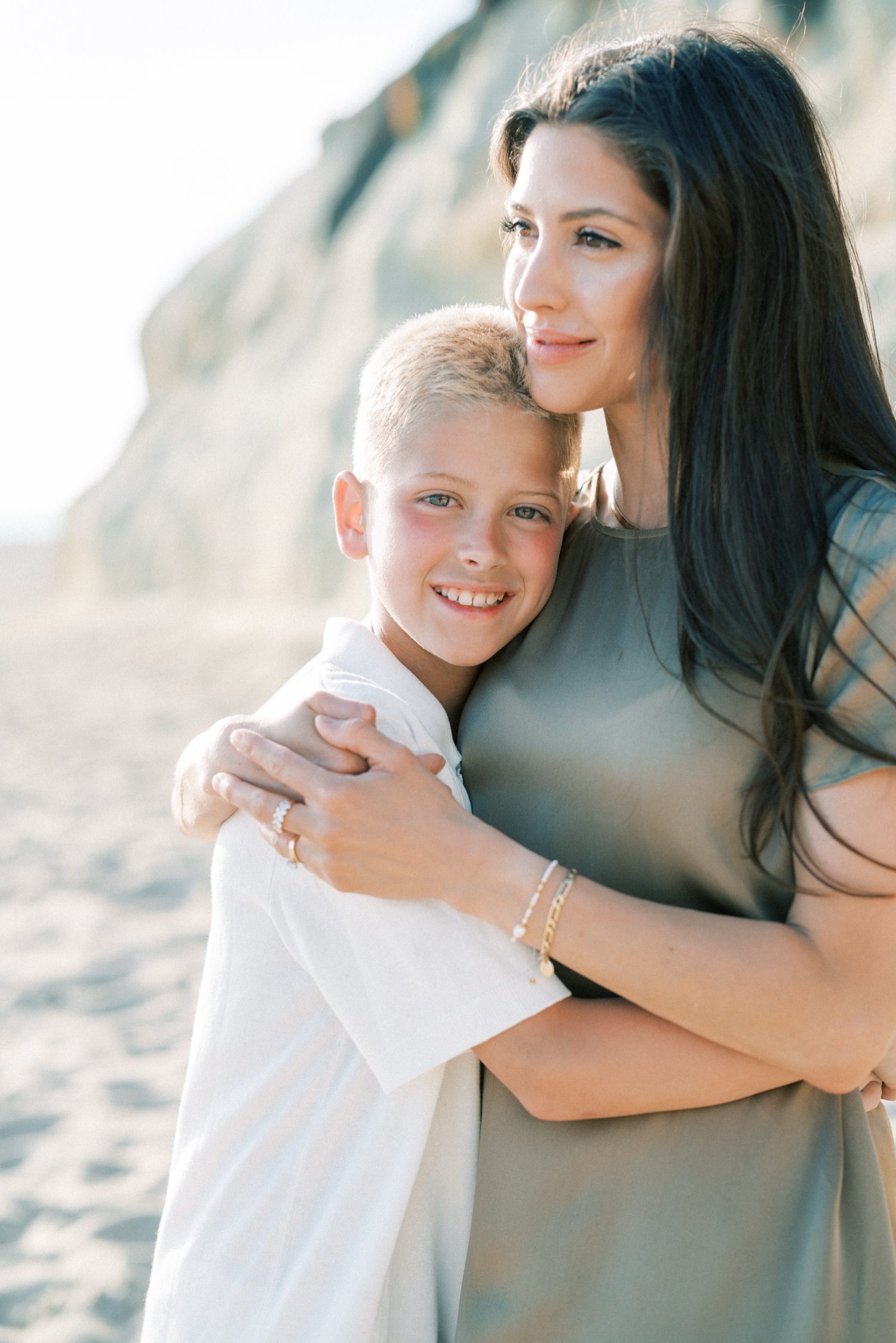 Fun extended family photographer in Ventura, Ventura family photographer, Malibu family photographer, family photographer in Ventura, Ventura family session, extended family photos in Ventura, family session in Ventura, family session in Malibu, Malibu family photographer, Ventura family session by the beach, extended family beach photographer in Ventura, extended family beach photographer in Malibu, Malibu family photos, Ventura family photos, Ventura County family session