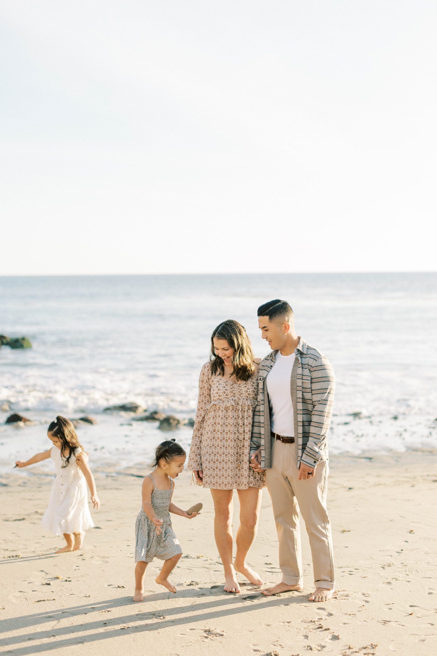 Malibu Beach Photographer-Tips for Your Beach Photo Session, Malibu Beach photographer, Malibu Beach Family Photographer, Family Photographer in Malibu, Los Angeles Family Photographer, Family Beach Photos Malibu, Malibu Beach Family Session, Family photos in Malibu CA, Malibu Family Beach Photos, Family Photography in Malibu, CA, Beach Family Photos in Malibu, Malibu Beach Family Session, Malibu Family Vacation Photos, Beach Vacation Photos in Malibu