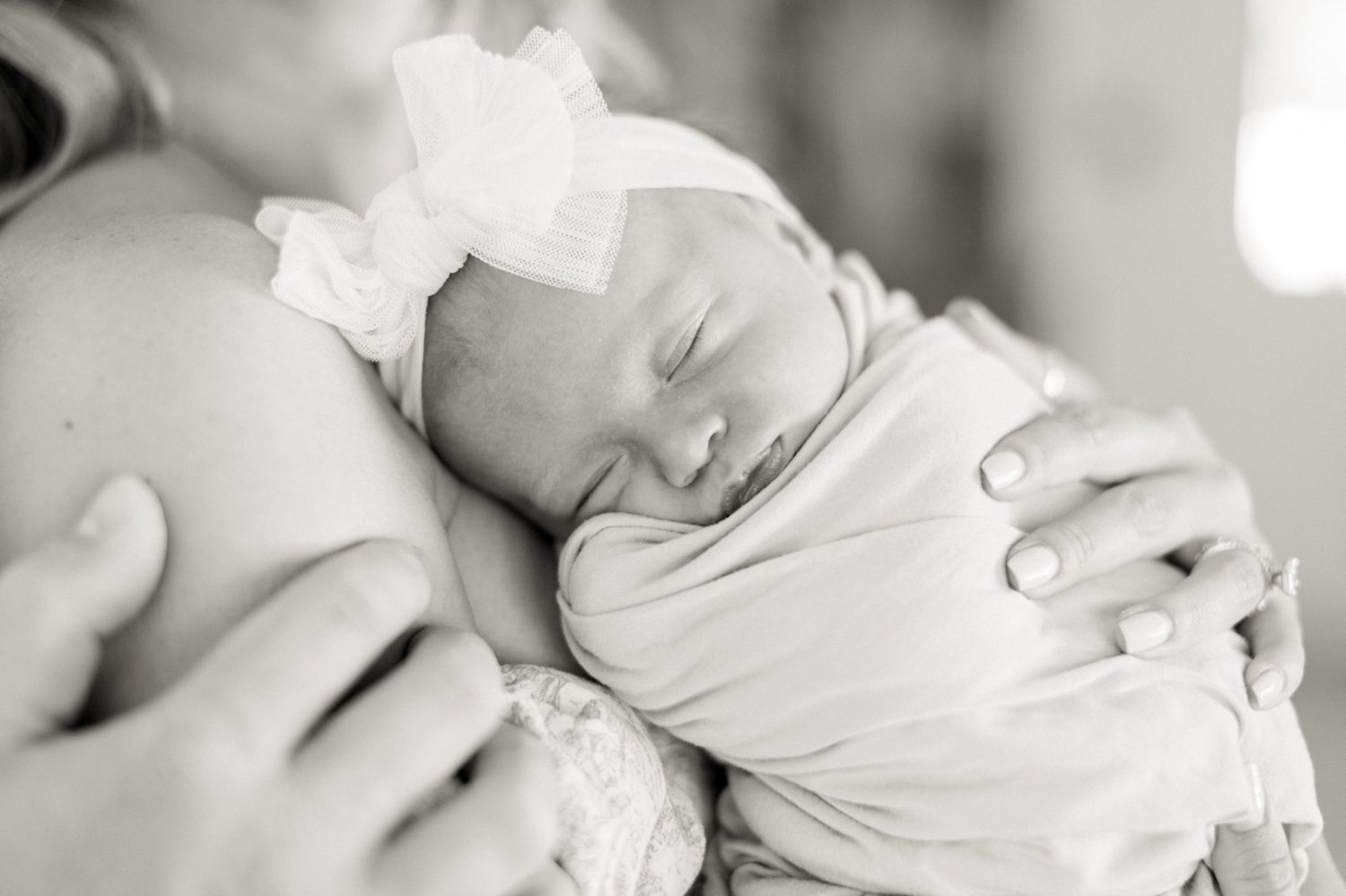 How to Prepare for an In-Home Newborn Photography Session in Thousand Oaks & Ventura County, preparing for an in home newborn session in Ventura County, Thousand Oaks Newborn Photographer, Ventura County newborn photographer, Thousand Oaks newborn session, how to prepare for your newborn session, Southern California newborn session, Newborn photography tips and tricks, what to prepare for your newborn photoshoot in Ventura County, what to prepare for your newborn photoshoot in Thousand Oaks