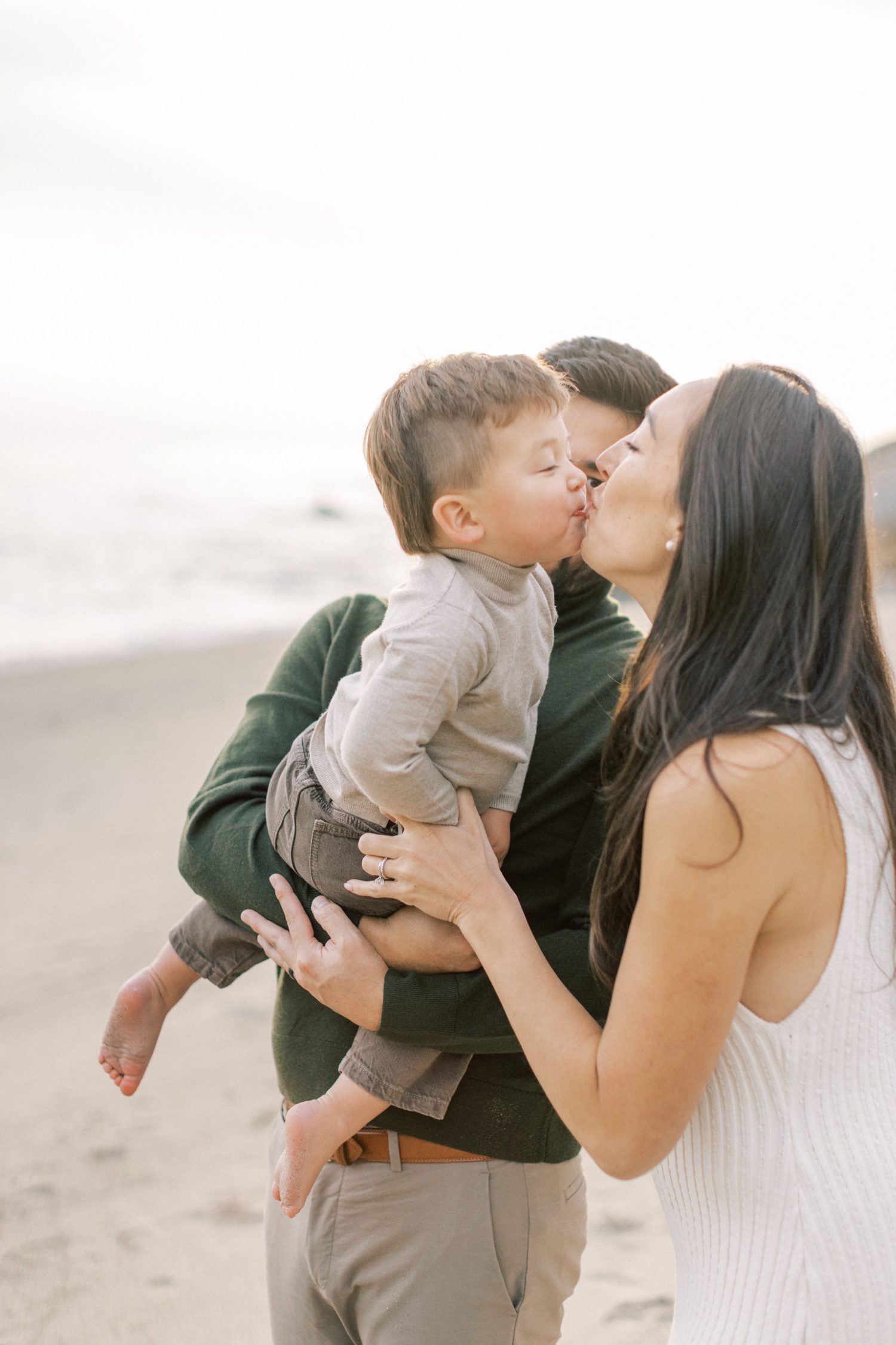 Family Photos in Malibu, California | Vacation & Local Family Photography Sessions, your Malibu family session, Malibu family vacation photos, family photography in Malibu California, Beach family session in Malibu, Malibu family portraits, Malibu family portrait photographer, Why Malibu Is Perfect for Family Photos, Best Time for Malibu Family Photography, Malibu family photos, photos at the beach in Malibu, Malibu Family Vacation photographer, Vacation photos in Malibu, Malibu Photography