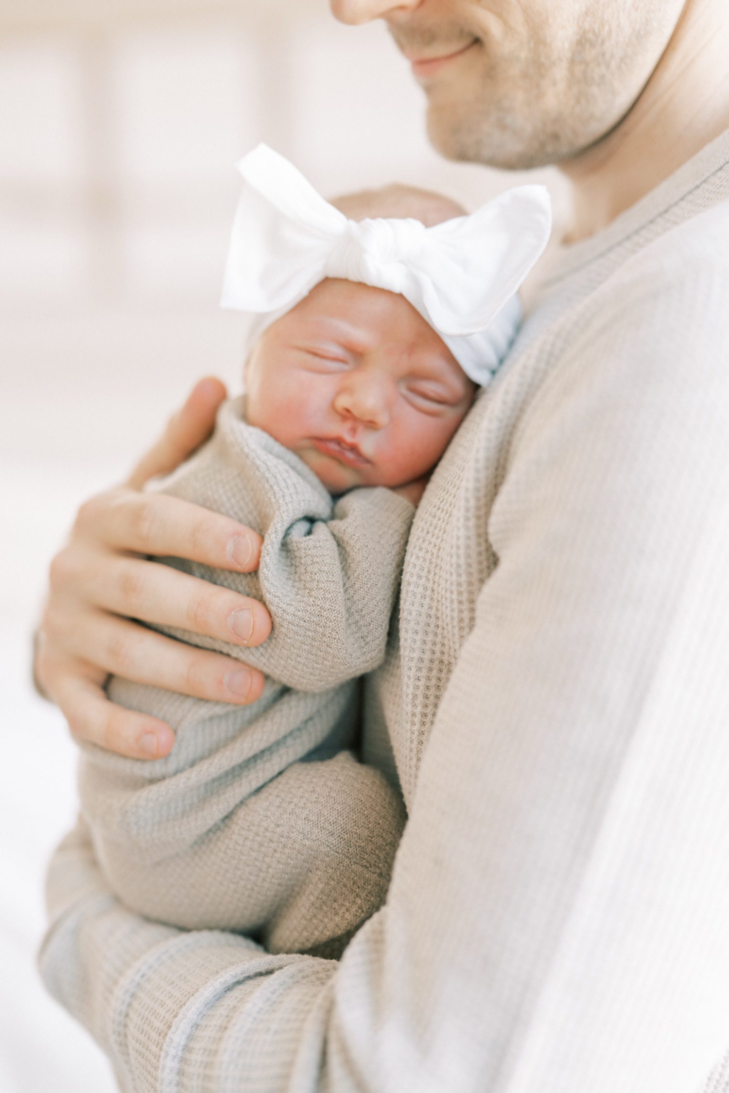 Thousand Oaks Newborn Photographer: A Complete Guide to Planning Your Baby’s First Photos, Thousand Oaks Newborn Photographer, Thousand Oaks Newborn Photography, How to prepare for your Thousand Oaks Newborn Photo Session, Thousand Oaks Candid Newborn Photography, Ventura County Newborn Photographer, Preparing for your Thousand Oaks Newborn Session, Westlake Village Newborn Photographer, Simi Valley Newborn Photographer, Simi Valley Newborn Photography Session, Family with Toddler Newborn Photos