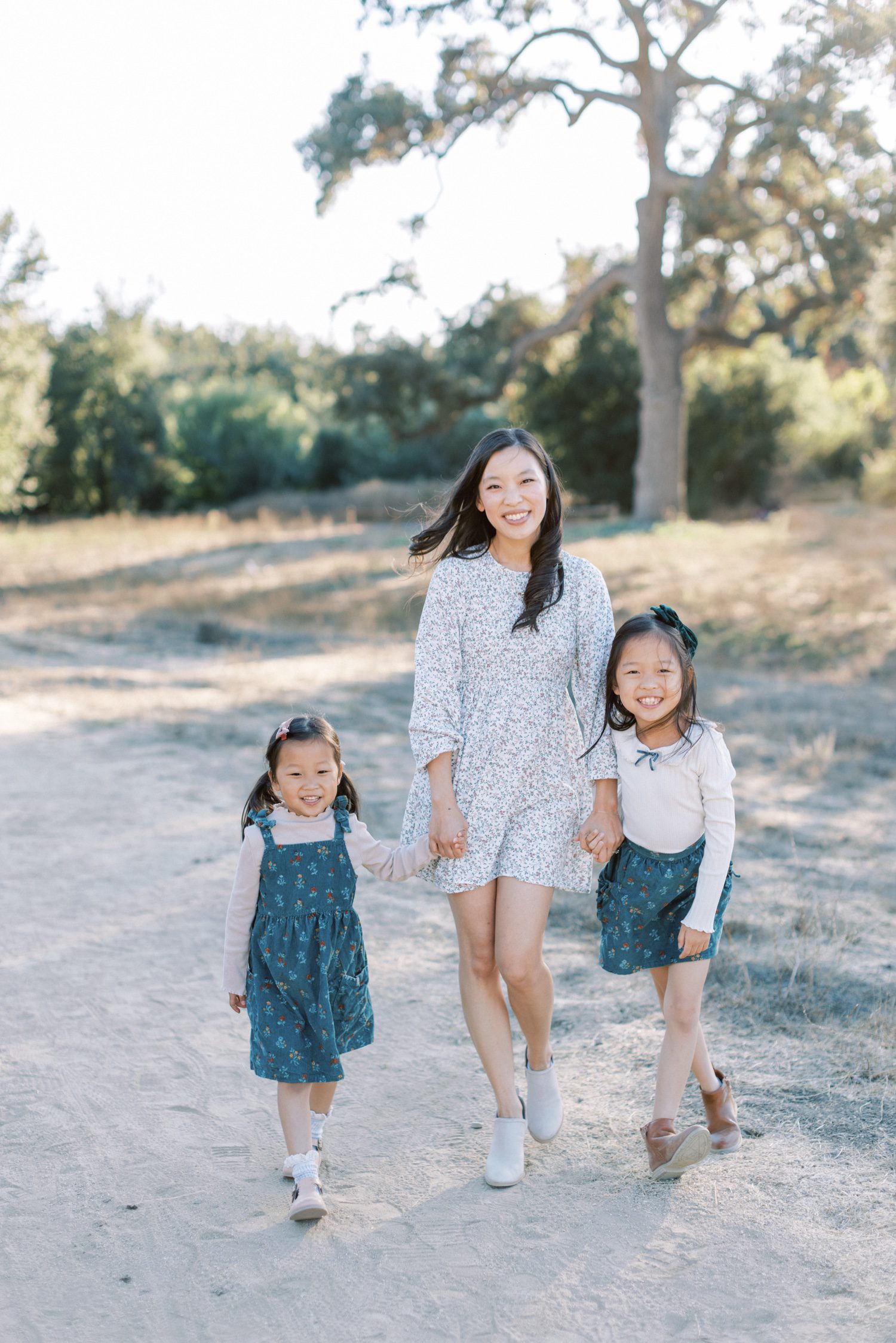 2026 Fall Mini Sessions in Southern California Dates, Locations + What's Still Open, Fall family photos in Ventura, fall family photos in Orange County, Orange County Family Photographer, Laguna Beach Family Photographer, Thousand Oaks Family Photographer, Camarillo Family Photographer, Los Angeles Family Photographer, Malibu Family Photographer, Fall family photos in Moorpark, Fall family photos in Ventura, Ventura Family Photos, Mini Sessions in Ventura County, Mini Sessions in OC