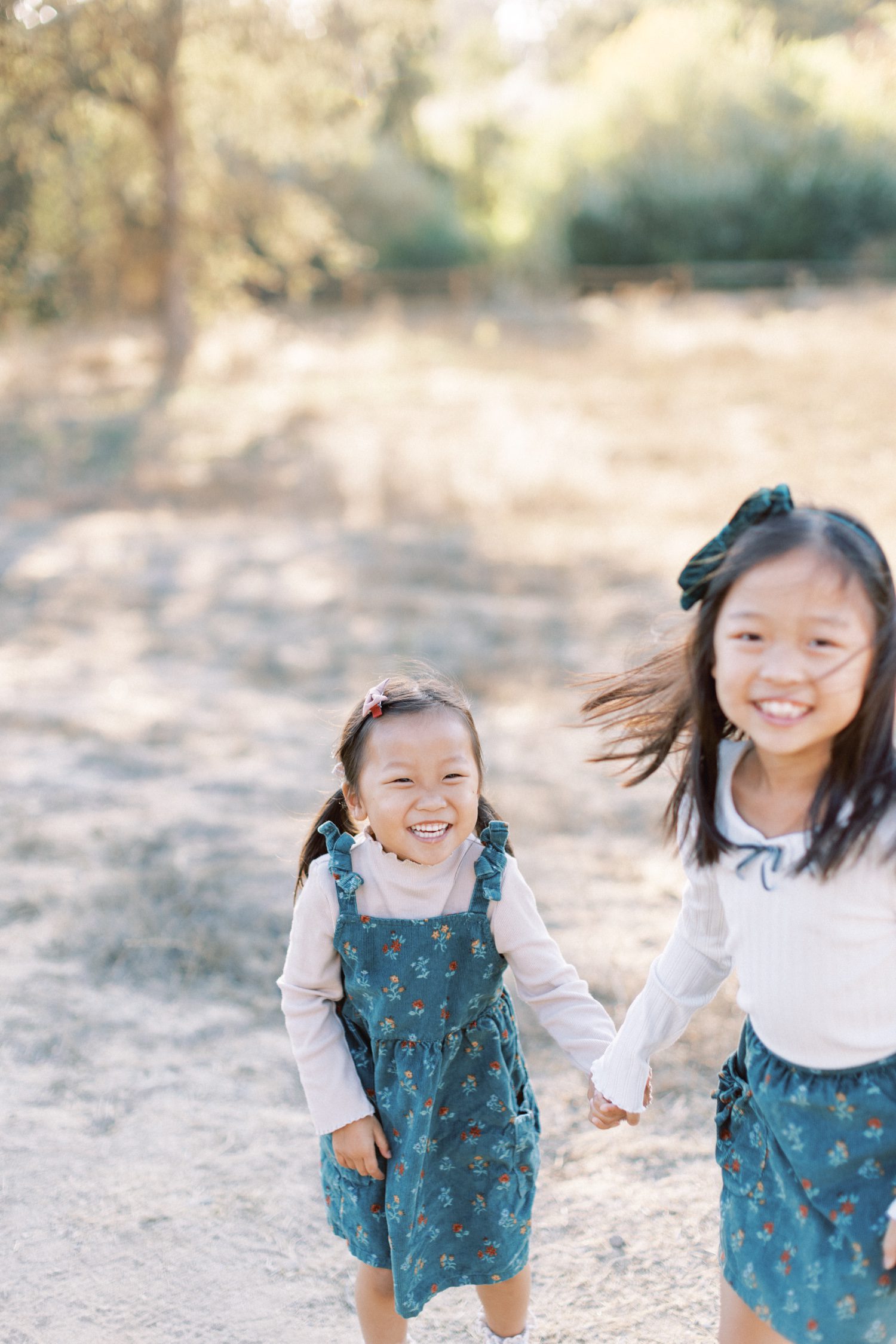 2026 Fall Mini Sessions in Southern California Dates, Locations + What's Still Open, Fall family photos in Ventura, fall family photos in Orange County, Orange County Family Photographer, Laguna Beach Family Photographer, Thousand Oaks Family Photographer, Camarillo Family Photographer, Los Angeles Family Photographer, Malibu Family Photographer, Fall family photos in Moorpark, Fall family photos in Ventura, Ventura Family Photos, Mini Sessions in Ventura County, Mini Sessions in OC